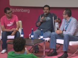 Al hablar de los retos del periodismo y las redes sociales, resultó obligado tocar el tema de la polémica sucitada en el Campus Party.  /