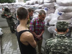 Los separatistas liberaron el pasado jueves a cuatro observadores, pero aún mantienen a otros cuatro, secuestrados desde hace un mes. EFE /