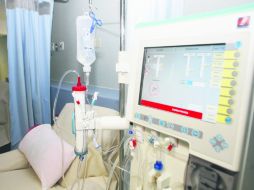 Una de las terapias más comunes en esta enfermedad es la hemodiálisis que se realiza con el aparato de la imagen.  /