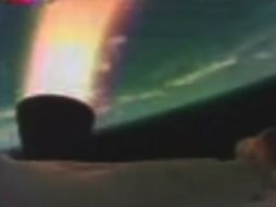 Una captura de pantalla muestra el vehículo prueba LDSD después de caer del globo que la llevó a grandes alturas y encendió su cohete. ESPECIAL /