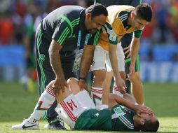 Javier Hernández lamenta la eliminación del Tricolor en tierras sudamericanas. AP /
