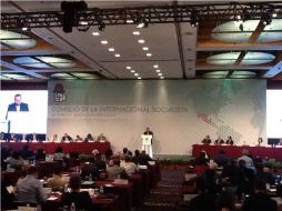 Jesús Zambrano participa en la apertura de los trabajos del Consejo Mundial de la Internacional Socialista. Foto: ‏@PRDmexico. ESPECIAL /
