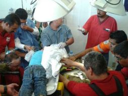 El menor fue llevado a un nosocomio para recibir atención médica. ESPECIAL /