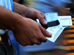 El teléfono es el 01 800 8010 773, con horarios de lunes a viernes de ocho a ocho. ARCHIVO /