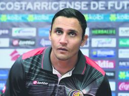 Traspaso. Keylor Navas en la conferencia de prensa del estadio Vila Belmiro, se dijo tranquilo sobre su futuro. AFP /