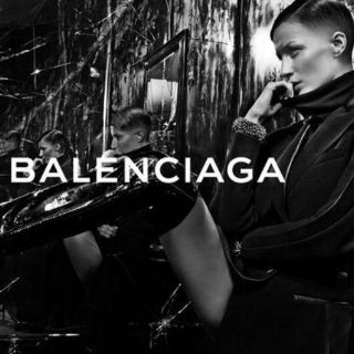 Gisele Bündchen se 'rapa' para campaña publicitaria