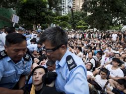Los organizadores estiman que la participación superó el medio millón de personas. Cifras oficiales hablan de 96.000 personas. EFE /