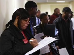 El número total de personas sin empleos se reduce en EU en 325 mil, para ubicarse en 9.5 millones. ARCHIVO /