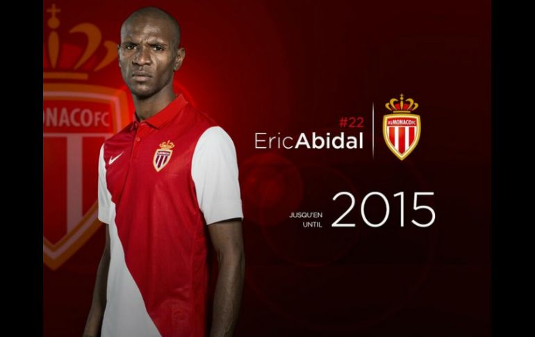 De esta forma anunciaron en redes sociales la firma de Abidal. Twitter: @AS_Monaco. ESPECIAL /