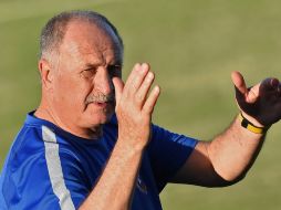 El entrenador de Brasil, en una sesión de entrenamiento en el estadio Presidente Vargas. AFP /