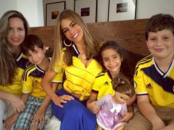 Sofía Vergara publicó esta imagen previo al inicio del partido que mandó a la siguiente ronda a Brasil. ESPECIAL /