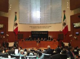 Aspecto del salón de plenos en la Cámara de Senadores durante la discusión en telecomunicaciones. TOMADA DE @senadomexicano  /