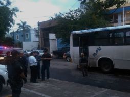 Uno de los tripulantes de la camioneta disparó contra el camión.  /