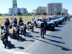 Autoridades brasileñas refuerzan operativo en las calles de Brasilia ante próximo partido de cuartos de final del Mundial. EFE /