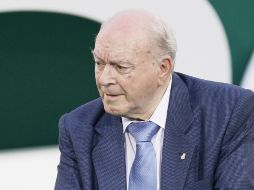 El ex futbolista seguía en coma con respiración mecánica. EFE /