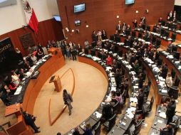 Senadores aprobaron 28 reservas, de 350, de la reforma de telecomunicaciones; el martes, esperan aprobar las demás. ARCHIVO /