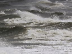 Protección Civil recomienda tener en cuenta las corrientes de retorno importantes asociadas al oleaje. AFP /