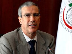 El diputado panista afirma que el tema de telecomunicaciones será uno de los más importantes de la 62 Legislatura. ARCHIVO /