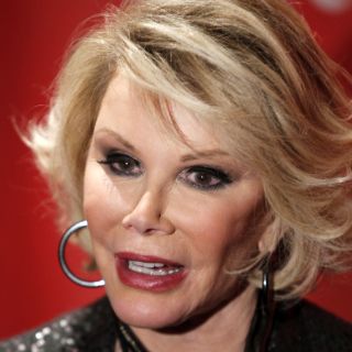 Joan Rivers le dice gay a Obama y transexual a Michelle