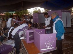 Hasta las 11:30 horas (12:30 horas México) el IEEN reportó la instalación del 97 por ciento de mil 340 casillas en el Estado. ARCHIVO /