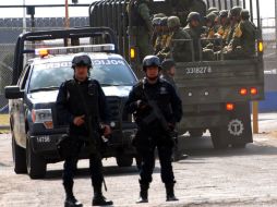 El lugar fue acordonado por el Ejército, la Policía Federal y elementos de la Fuerza Estatal. ARCHIVO /