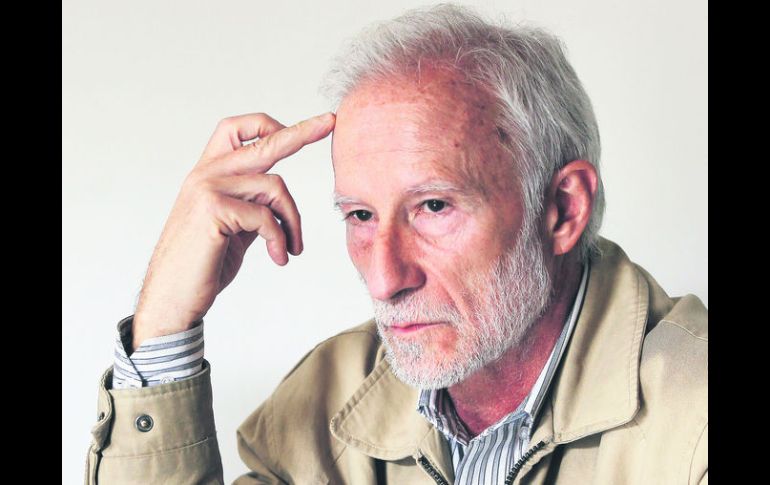 Eduardo Milán. Un analista de los componentes de la poesía.  /