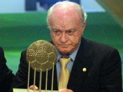 La Liga Española ya expresó su sentir por el fallecimiento del legendario futbolista de Real Madrid. AFP /