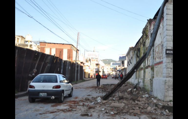 Tres personas murieron luego del temblor que se presentó al sur de México. EFE /