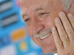 El técnico restó importancia al hecho de que Brasil pueda no ser favorito contra Alemania, por Neymar. EFE /