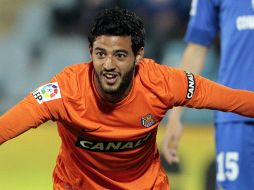 Al término del entrenamiento, el equipo resaltó el trabajo del goleador mexicano quien estuvo entrenando a parte para su recuperación. ARCHIVO /