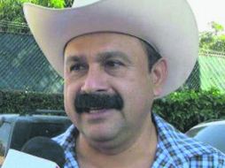 No vivo del erario. Hilario Ramírez Villanueva dijo que sus dichos fueron una broma y recordó que es comerciante. ESPECIAL /