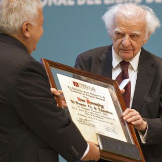 La FIL convoca al Premio de Literatura en Lenguas Romances 2014