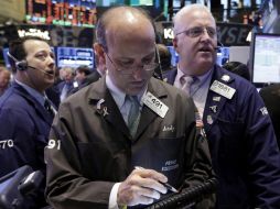 La misma tendencia reporta el Nasdaq Composite al caer 0.54 por ciento. ARCHIVO /