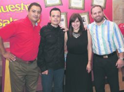 Anfitriones. Alejandro Gutiérrez, Jorge Cadena,  Mónica Alarcón y José Luis Cadena.  /