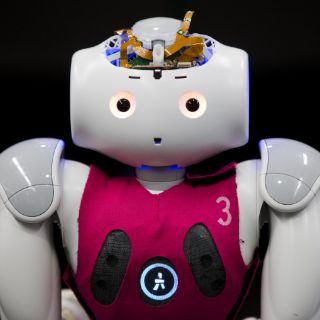 Robots entrenan para futuro Mundial de futbol