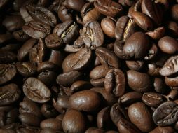 El café ayuda a acelerar el metabolismo y a limpiarlo de todas las toxinas dañinas, a parte reduce la sensación de hambre. ARCHIVO /