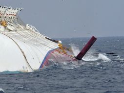 El barco naufragado se había sometido a reparaciones debido a un agujero que tenía en el casco. ARCHIVO /