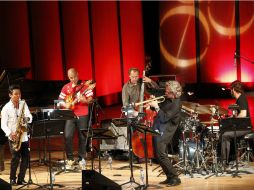 En la práctica, los mentores dieron una muestra de su talento, para el regocijo de los asistentes anoche al Teatro Degollado.  /