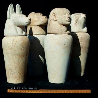 Matrimonio alemán devolverá una estela faraónica robada a Egipto