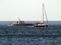 La guardia costera de Grecia pudo salvar con vida a 13 personas, y la turca a otras dos. EFE /