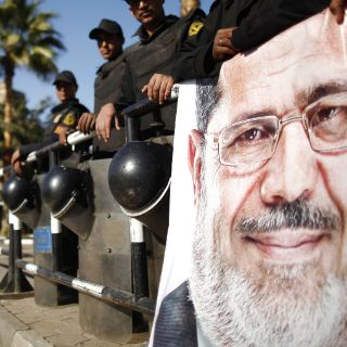 Ex primer ministro de Morsi, absuelto en apelación