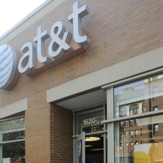 América Móvil podría vender activos a Verizon, Vodafone o AT&T