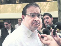 Entre huracanes e inseguridad. El gobernador señala que las trabas burocráticas privilegian la corrupción. NTX /