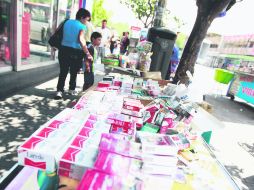 Positivo. Aumentar los impuestos sobre el tabaco reduce el consumo de tabaco en un promedio de 4 por ciento.  /