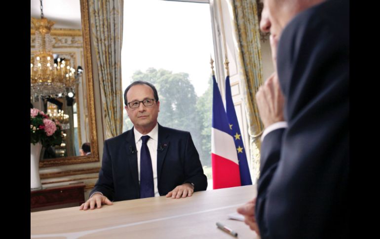 Hollande, en una entrevista concedida a las dos principales televisoras galas con motivo del 14 de julio, día nacional de Francia. AFP /
