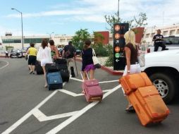 El gasto medio de los turistas de internación, vía aérea, se ubica en 939 dólares. SUN /