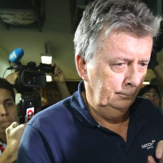 Se entrega ejecutivo acusado de reventa