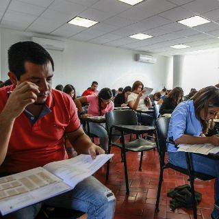 Maestros denuncian irregularidades en examen de Guerrero