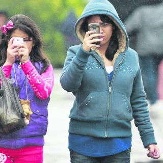 Ven simulación en venta de activos de América Móvil