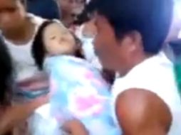 A punto de tapar el ataúd, el padre se percata de que su hija aún respiraba. ESPECIAL /